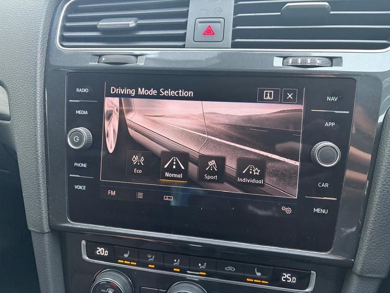 Used Volkswagen Golf 2019 for sale - 76767135: Photo 34