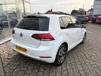 Used Volkswagen Golf 2019 for sale - 76767135: Photo