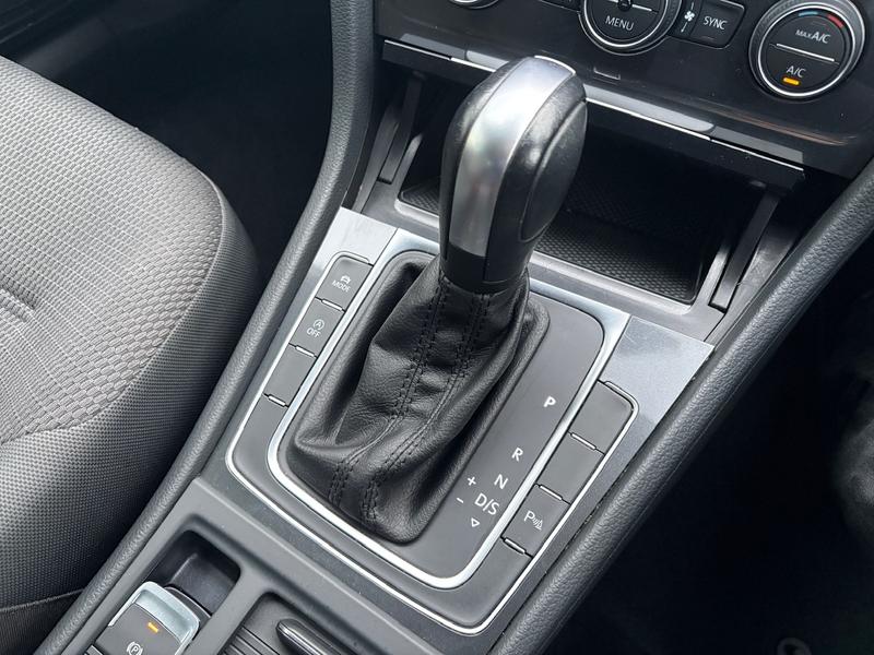 Used Volkswagen Golf 2019 for sale - 76767135: Photo 40