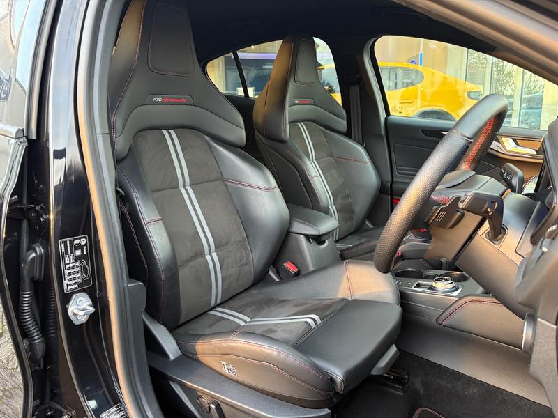 Used Ford Focus 2023 for sale - 76480516: Photo 21