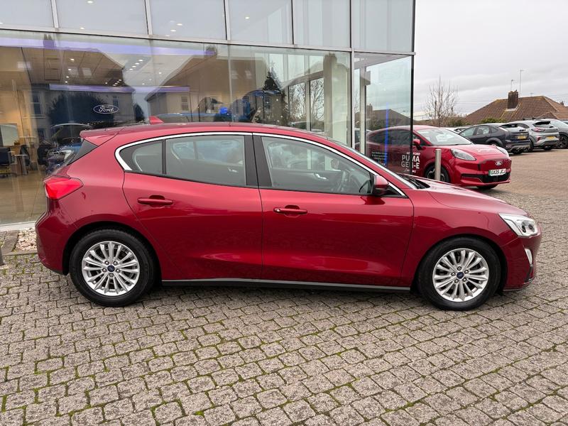 Used Ford Focus 2019 for sale - 76953796: Photo 2