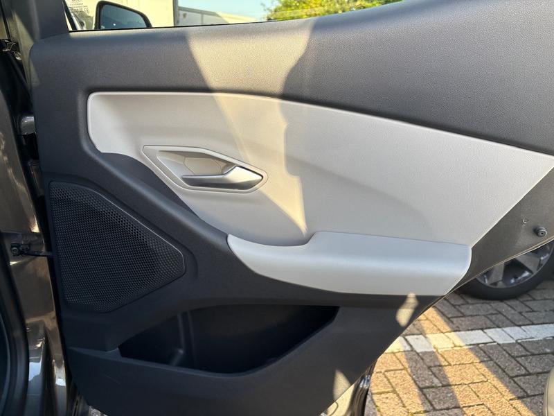 Used Ford Explorer 2024 for sale - 76036202: Photo 45
