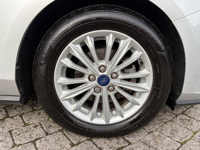 Used Ford Focus 2021 for sale - 76631271: Photo 10