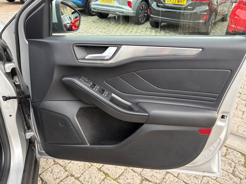 Used Ford Focus 2021 for sale - 76631271: Photo 21