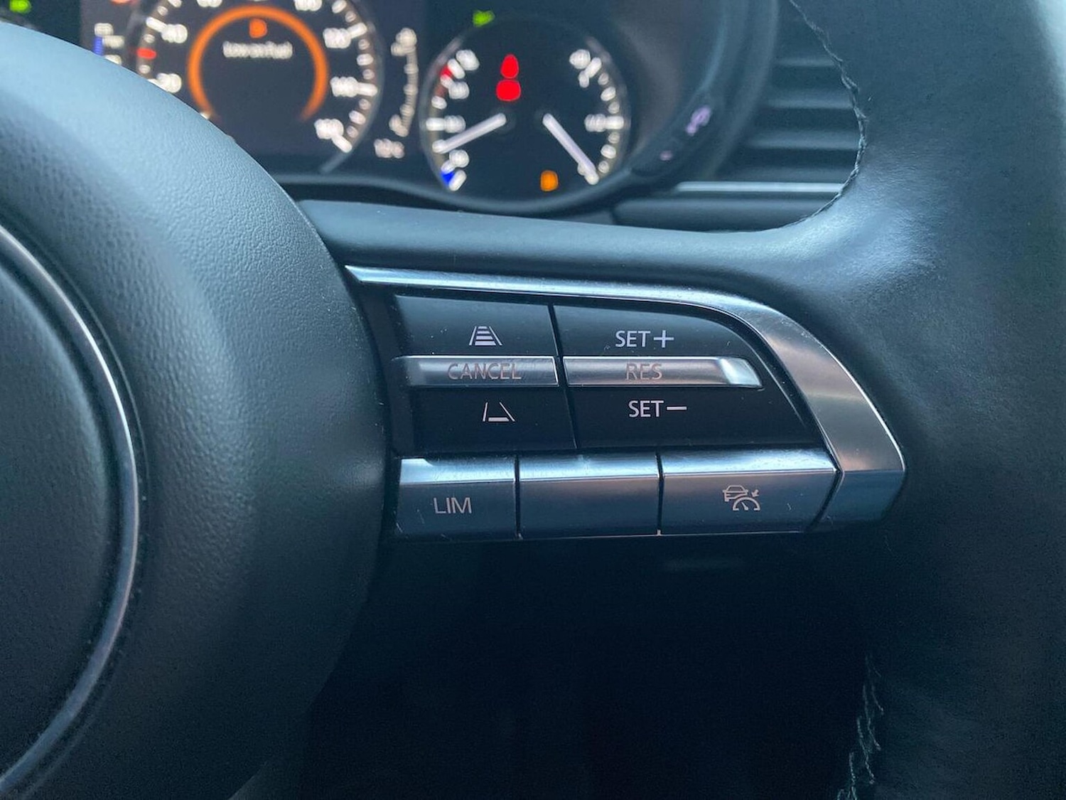 Used Mazda CX-30 2023 for sale - 76920081: Photo 25