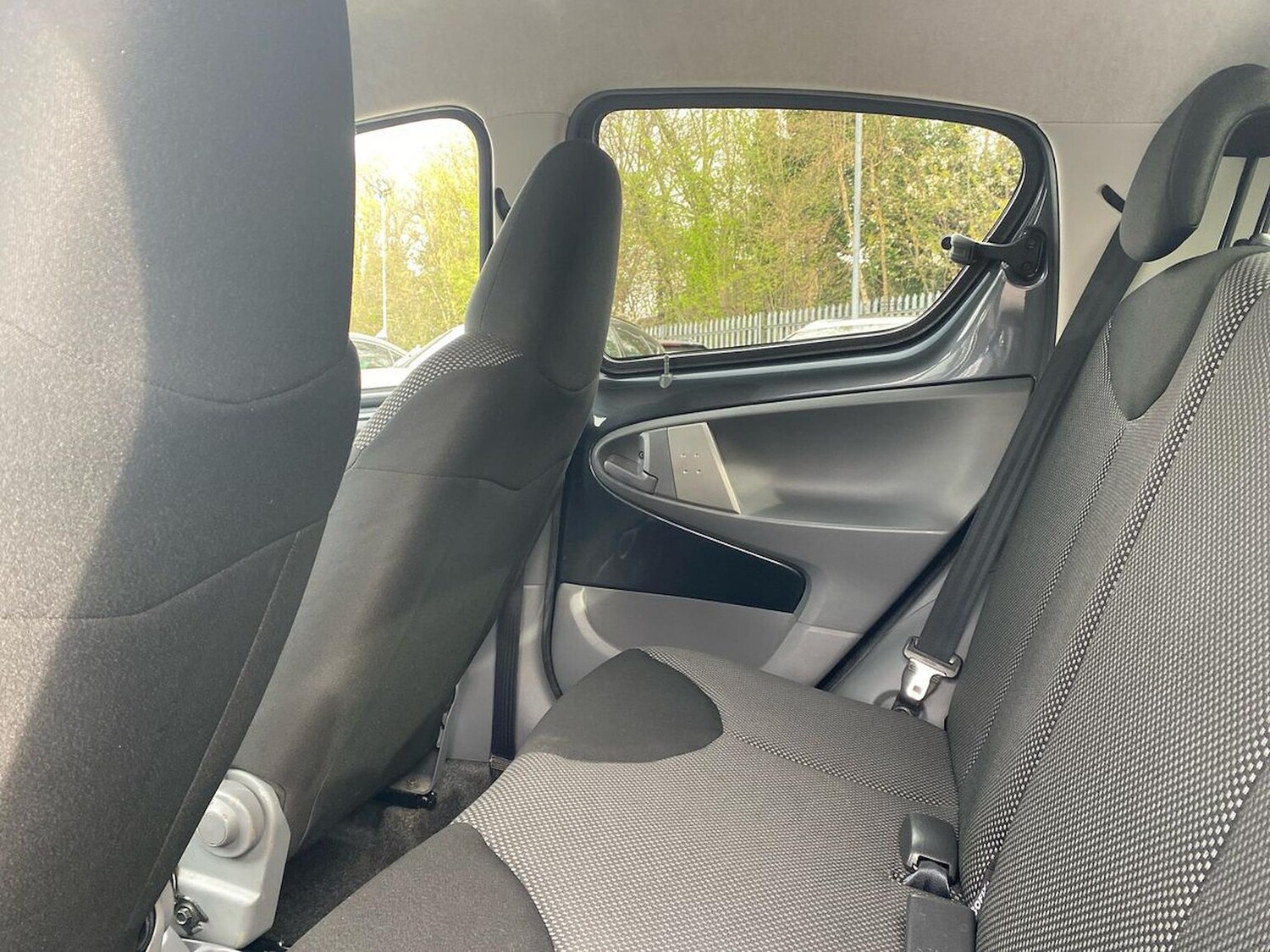 Used Toyota AYGO 2011 for sale - 78193189: Photo 33