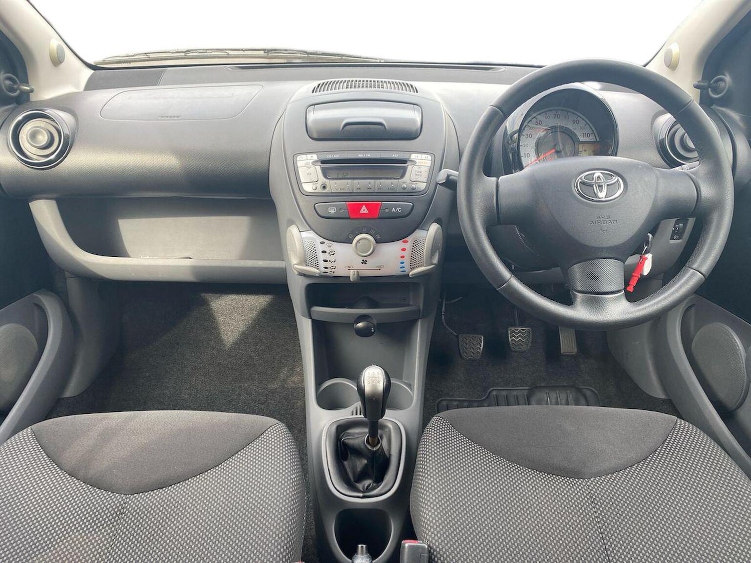 Used Toyota AYGO 2011 for sale - 78193189: Photo 9