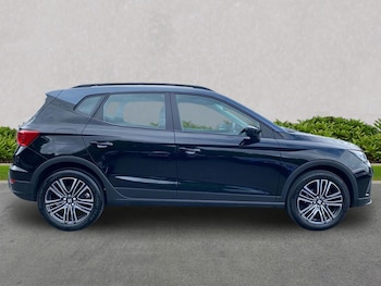 Used SEAT Arona 2024 for sale - 79395000: Photo