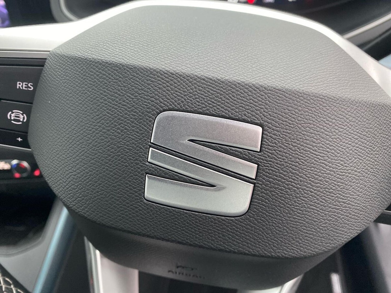 Used SEAT Arona 2025 for sale - 76940497: Photo 34