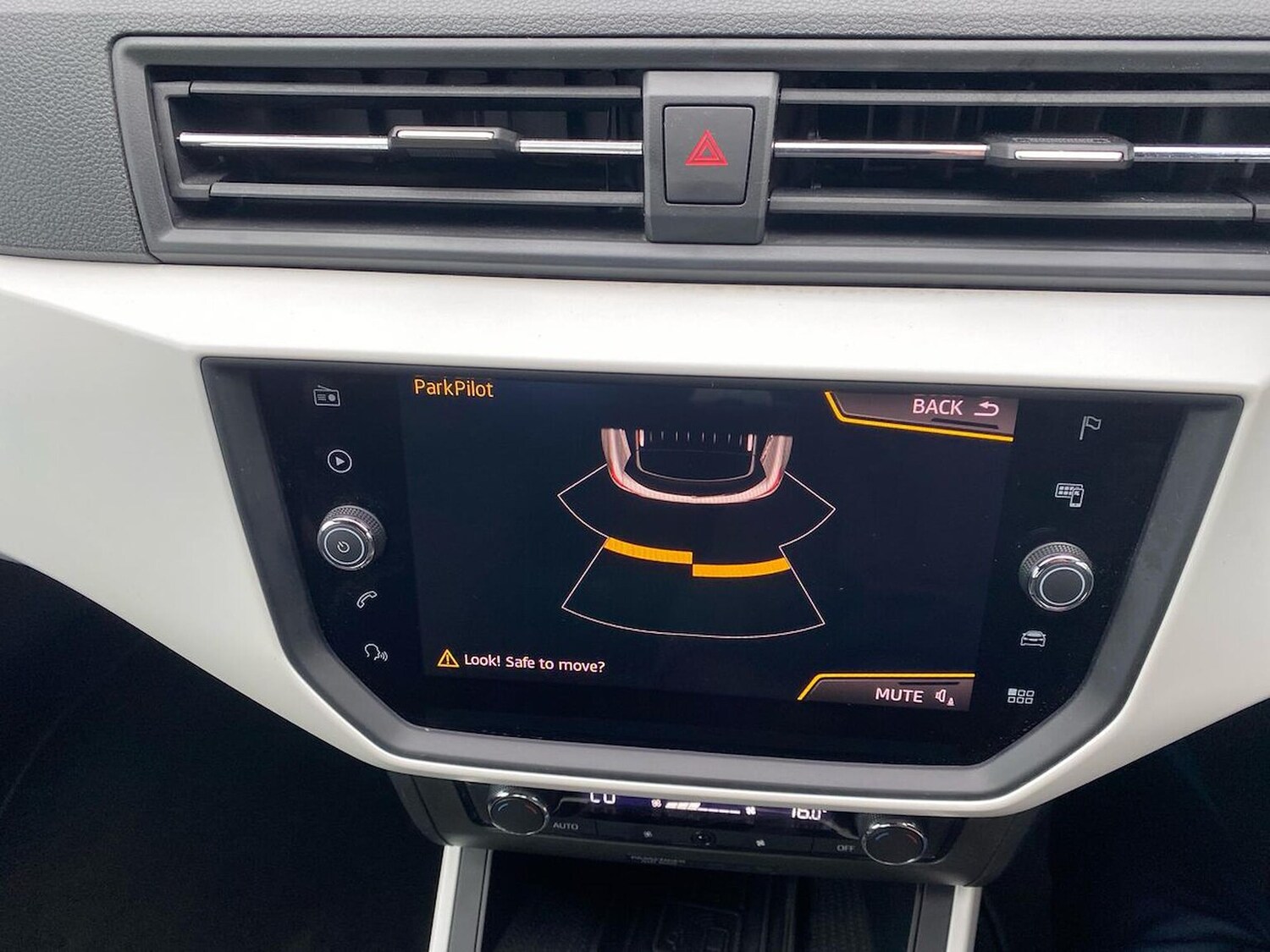 Used SEAT Arona 2018 for sale - 76859231: Photo 23