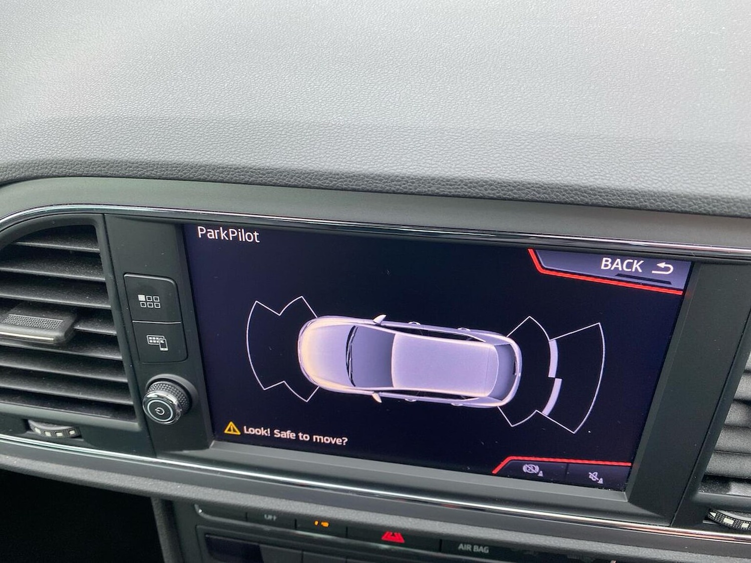 Used SEAT Leon 2019 for sale - 77980050: Photo 23