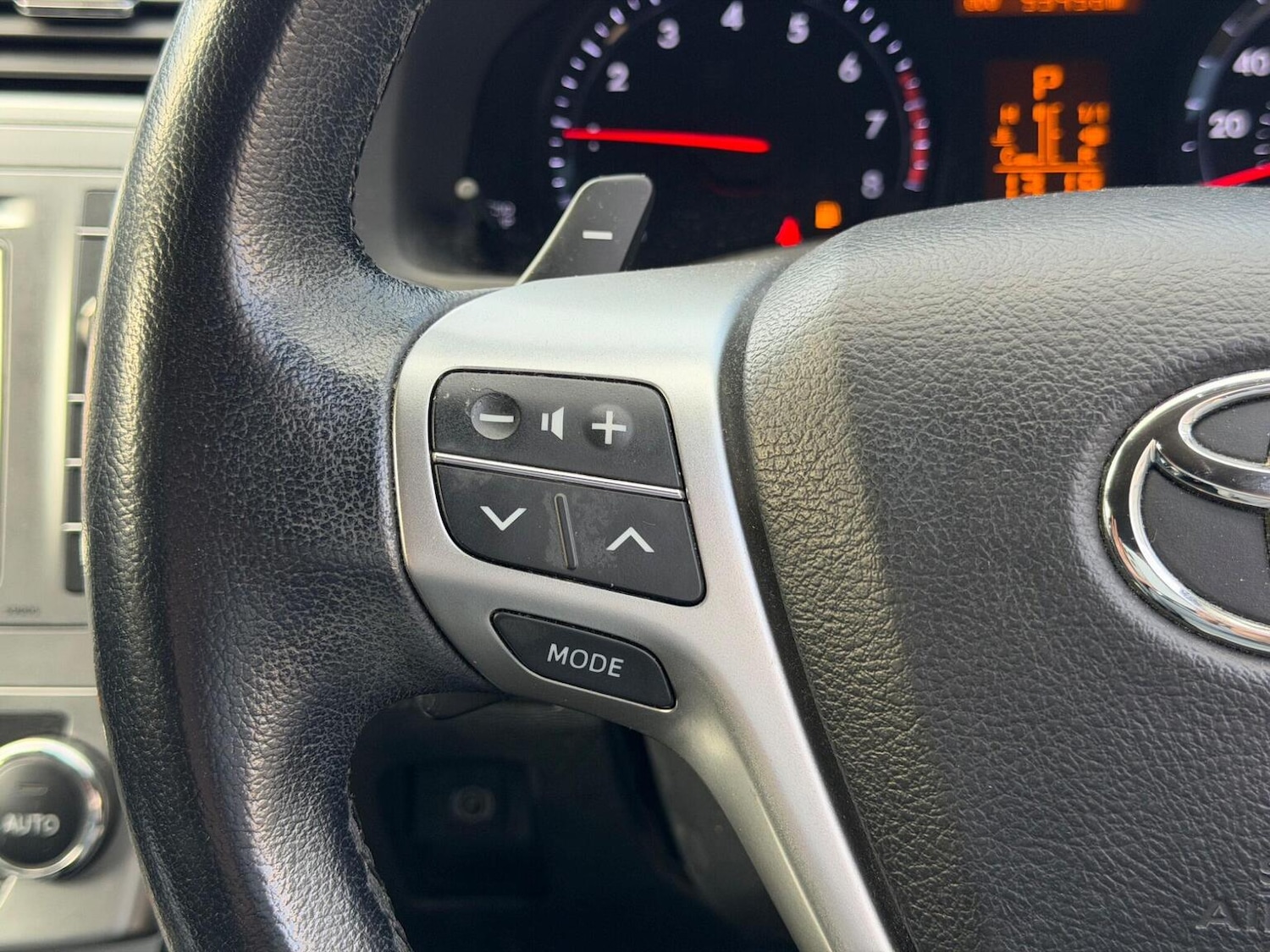 Used Toyota Avensis 2012 for sale - 76769764: Photo 14