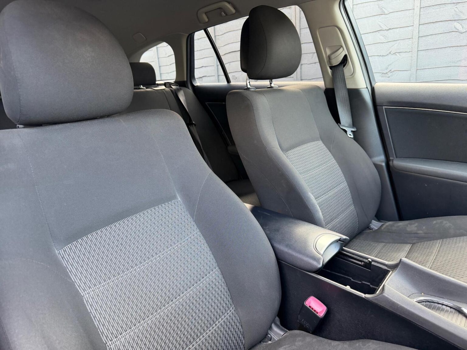 Used Toyota Avensis 2012 for sale - 76769764: Photo 18