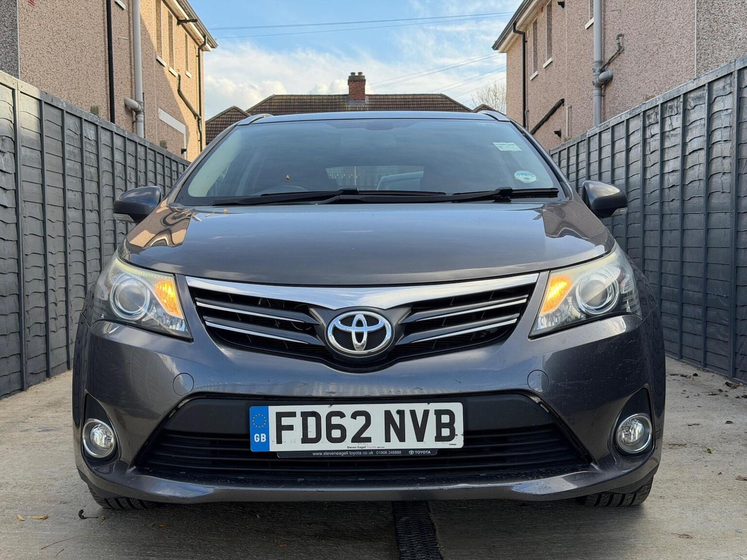 Used Toyota Avensis 2012 for sale - 76769764: Photo 4