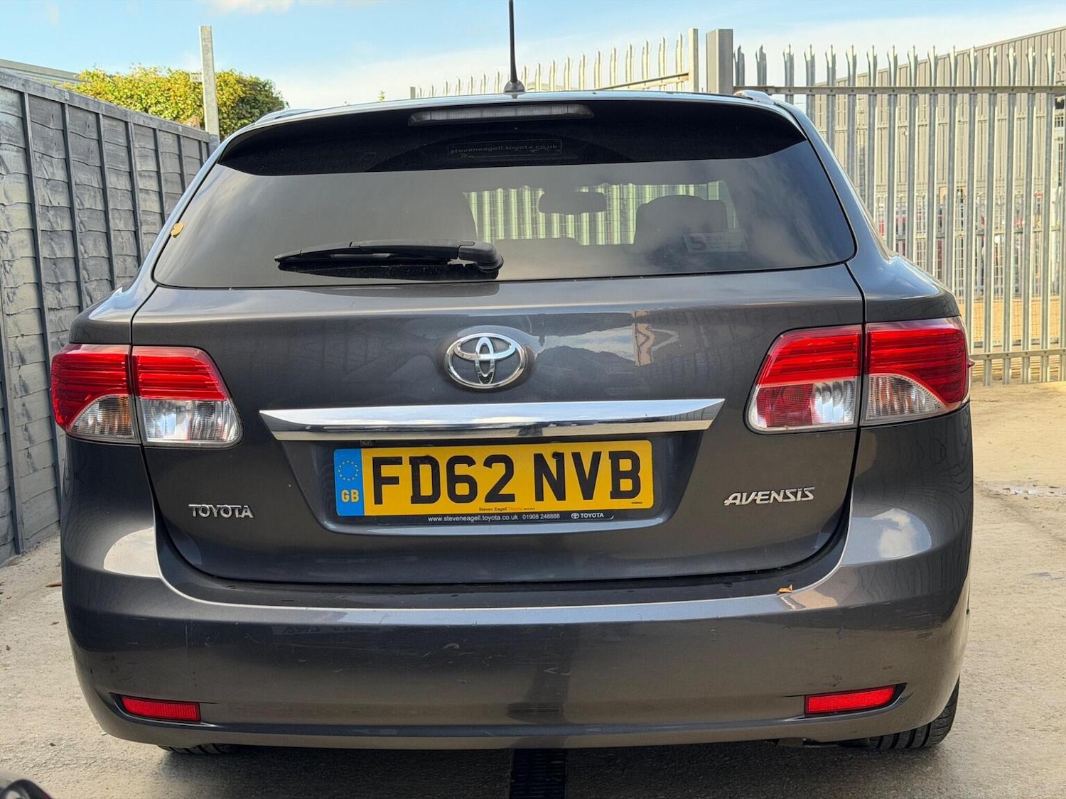 Used Toyota Avensis 2012 for sale - 76769764: Photo 6