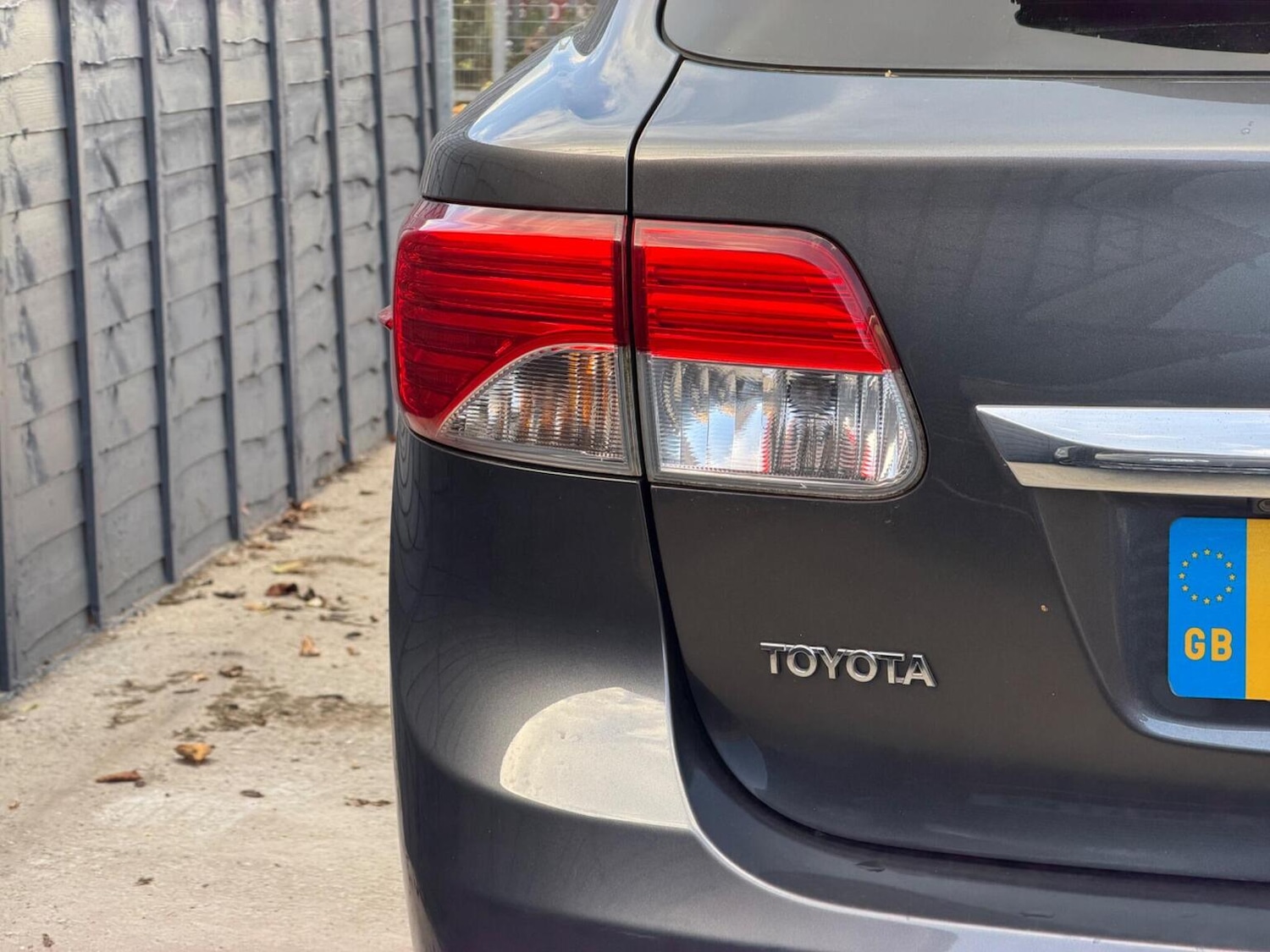 Used Toyota Avensis 2012 for sale - 76769764: Photo 8