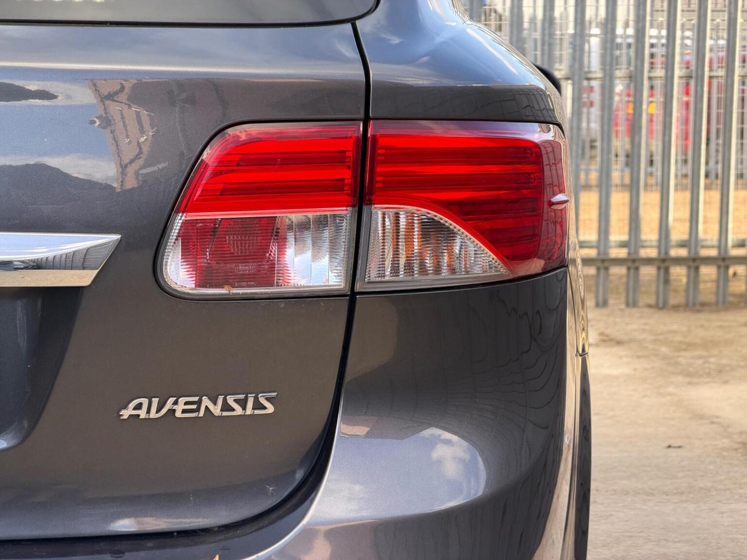 Used Toyota Avensis 2012 for sale - 76769764: Photo 9