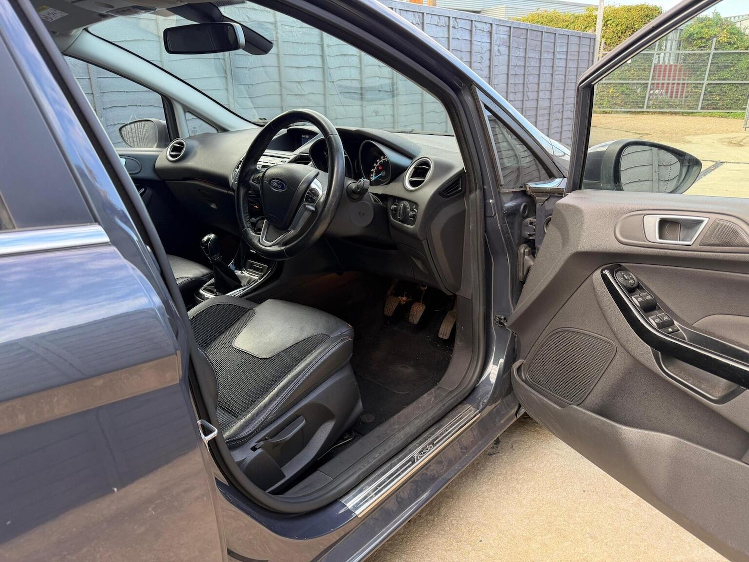 Used Ford Fiesta 2015 for sale - 76471194: Photo 12