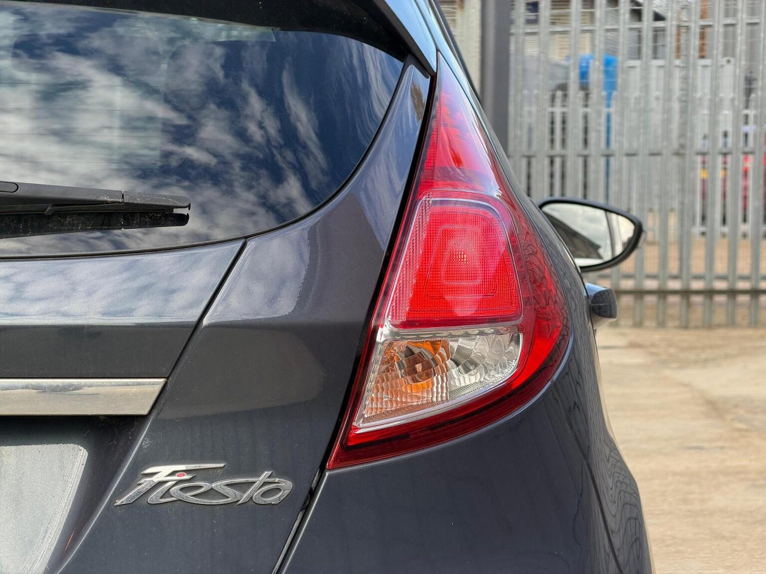 Used Ford Fiesta 2015 for sale - 76471194: Photo 8