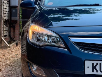 Used Vauxhall Astra 2012 for sale - 79154001: Photo