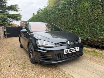 Volkswagen - Golf