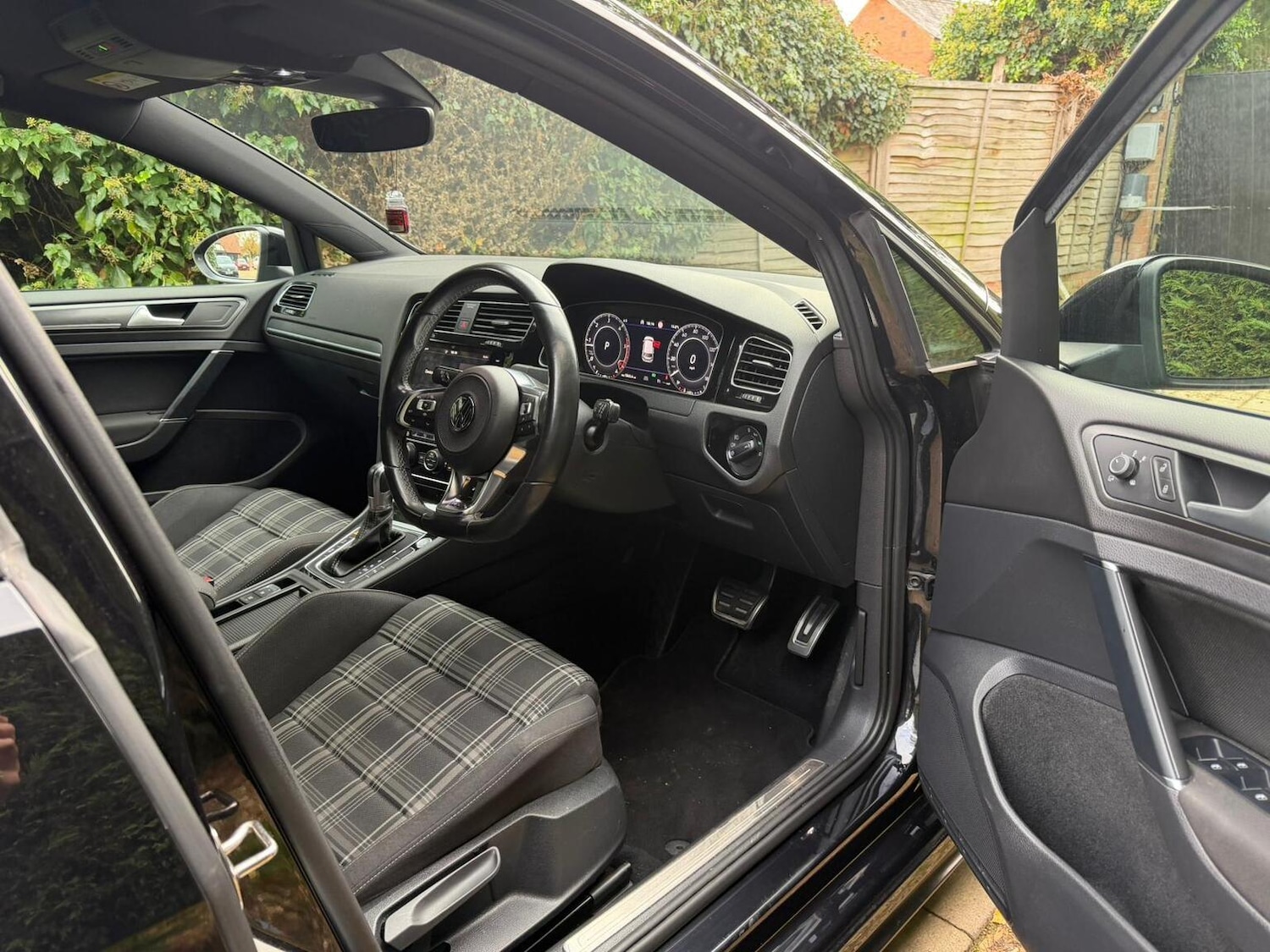 Used Volkswagen Golf 2019 for sale - 76471279: Photo 12