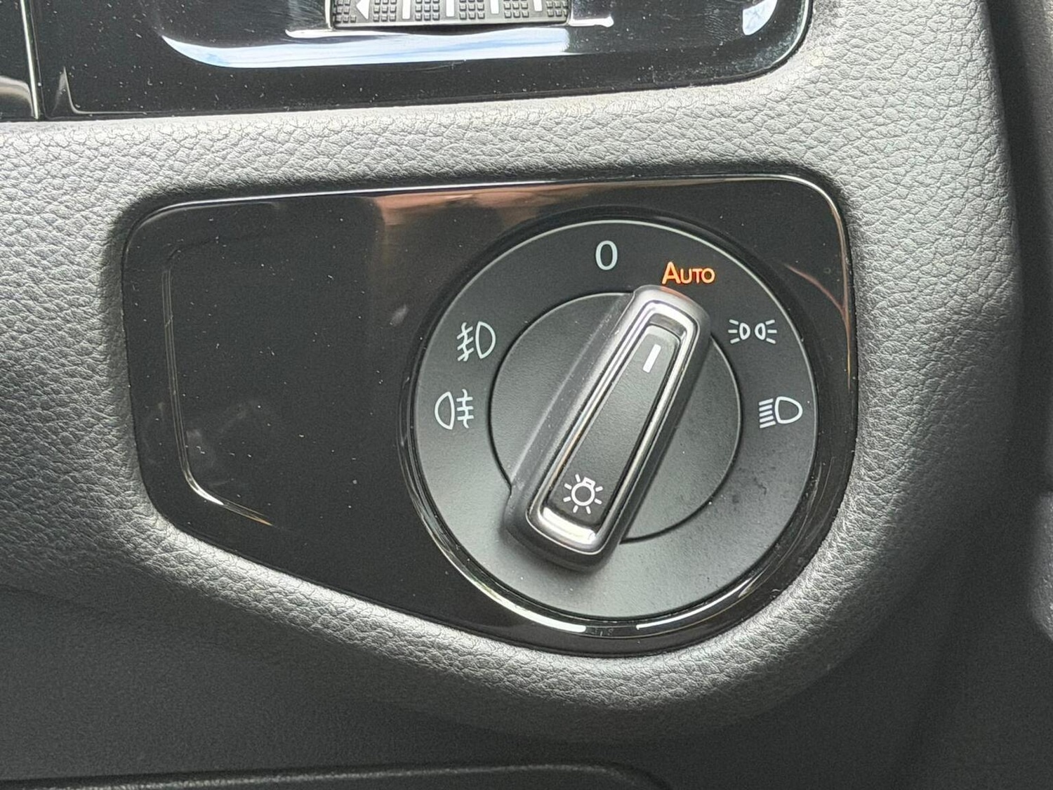 Used Volkswagen Golf 2019 for sale - 76471279: Photo 25