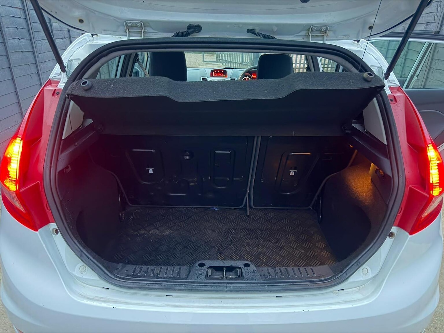 Used Ford Fiesta 2010 for sale - 76482983: Photo 20