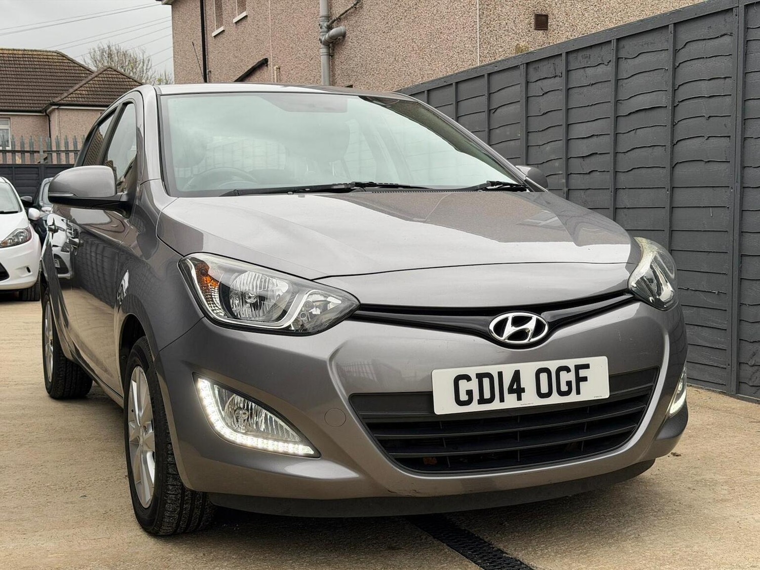 Used Hyundai i20 2014 for sale - 76536735: Photo 2
