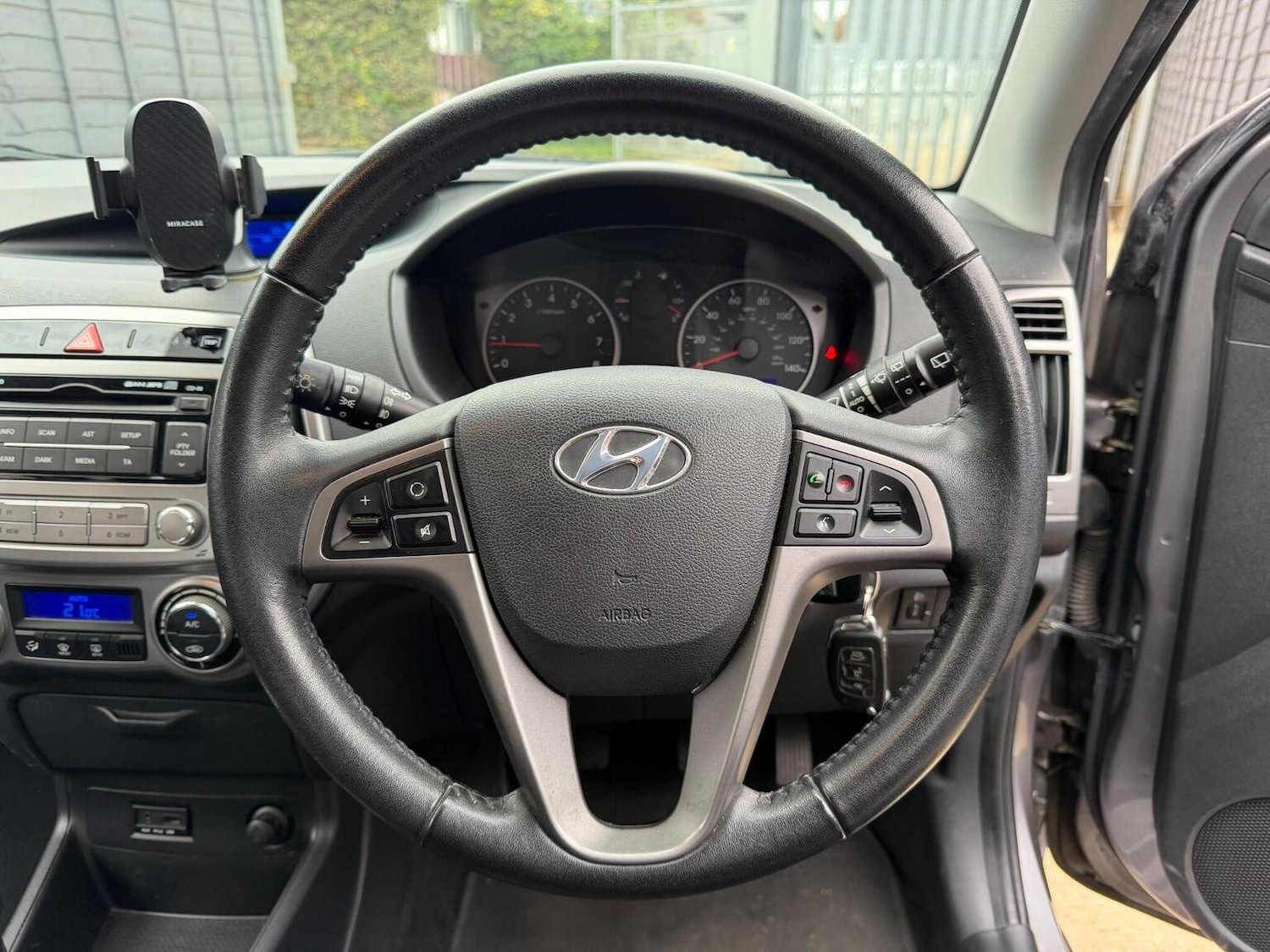 Used Hyundai i20 2014 for sale - 76536735: Photo 22
