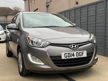 Used Hyundai i20 2014 for sale - 76536735: Photo