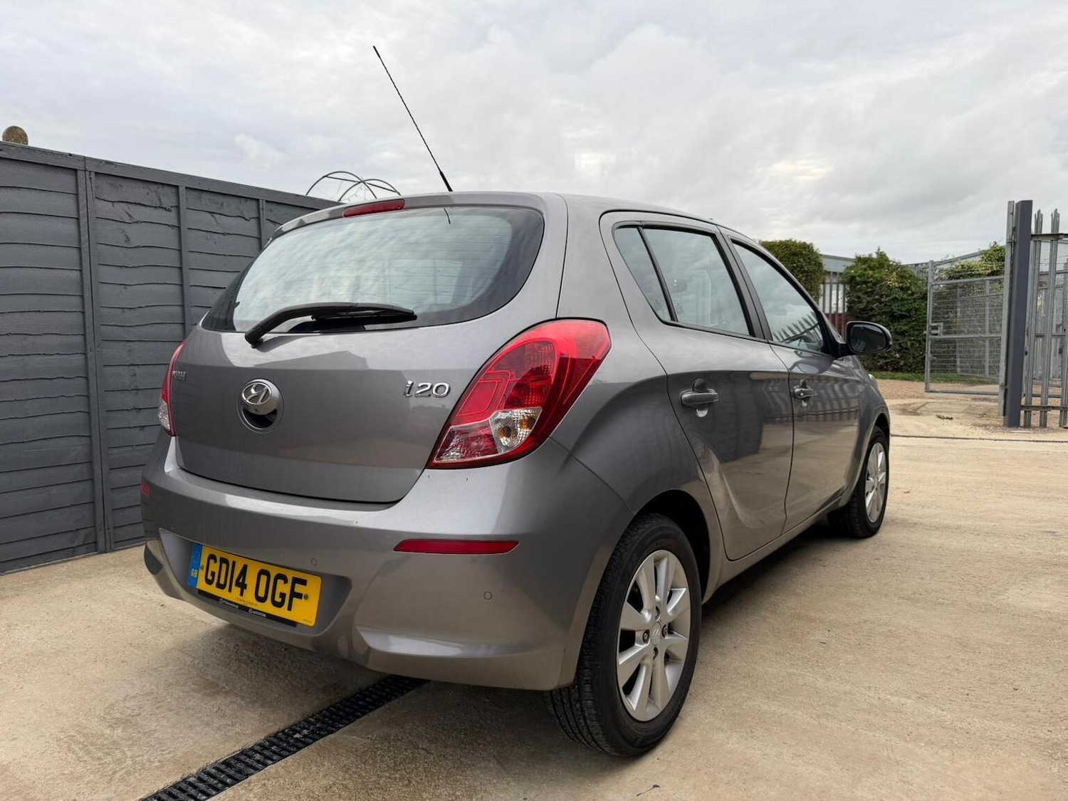 Used Hyundai i20 2014 for sale - 76536735: Photo 8