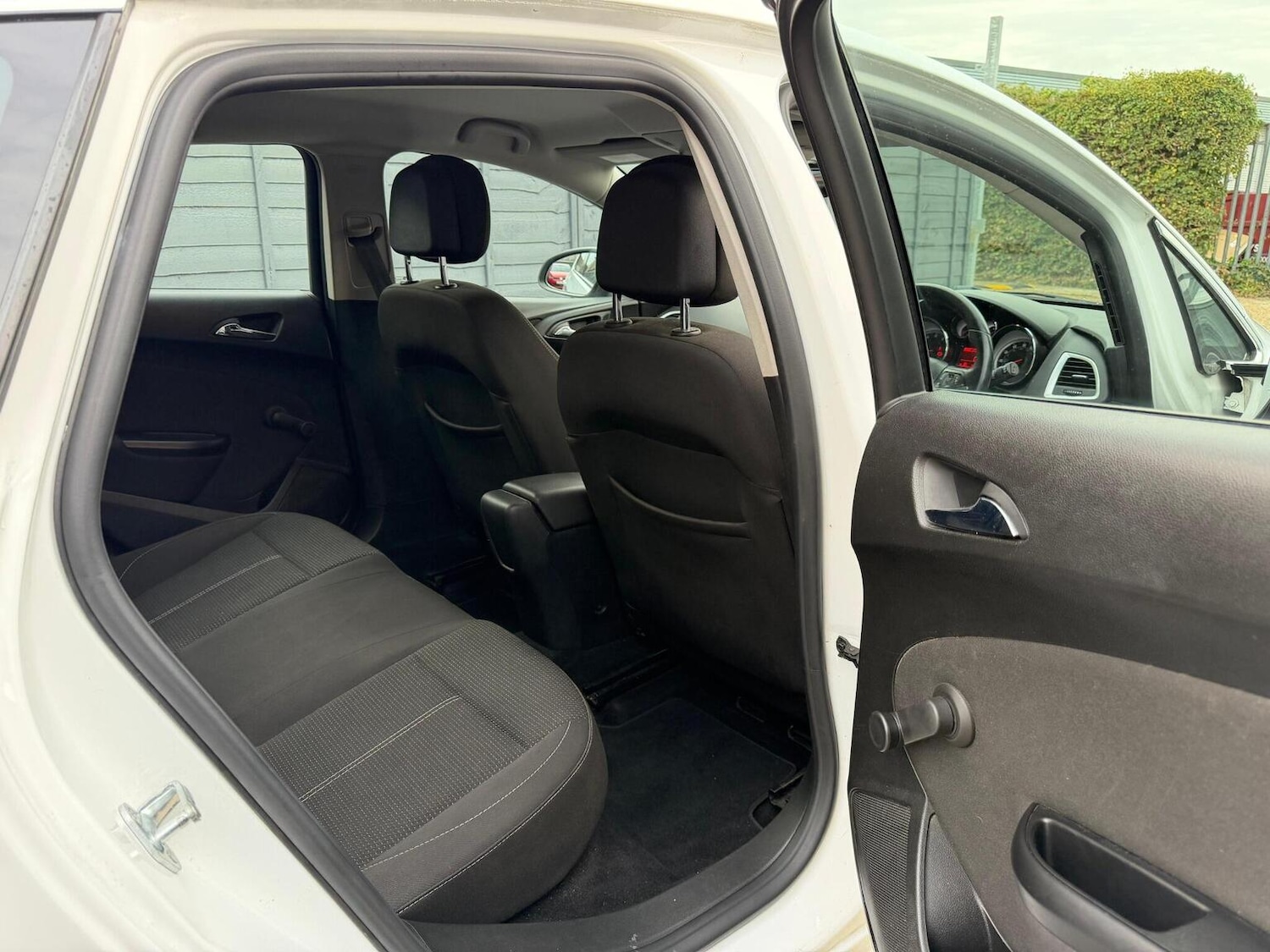 Used Vauxhall Astra 2015 for sale - 76536809: Photo 20