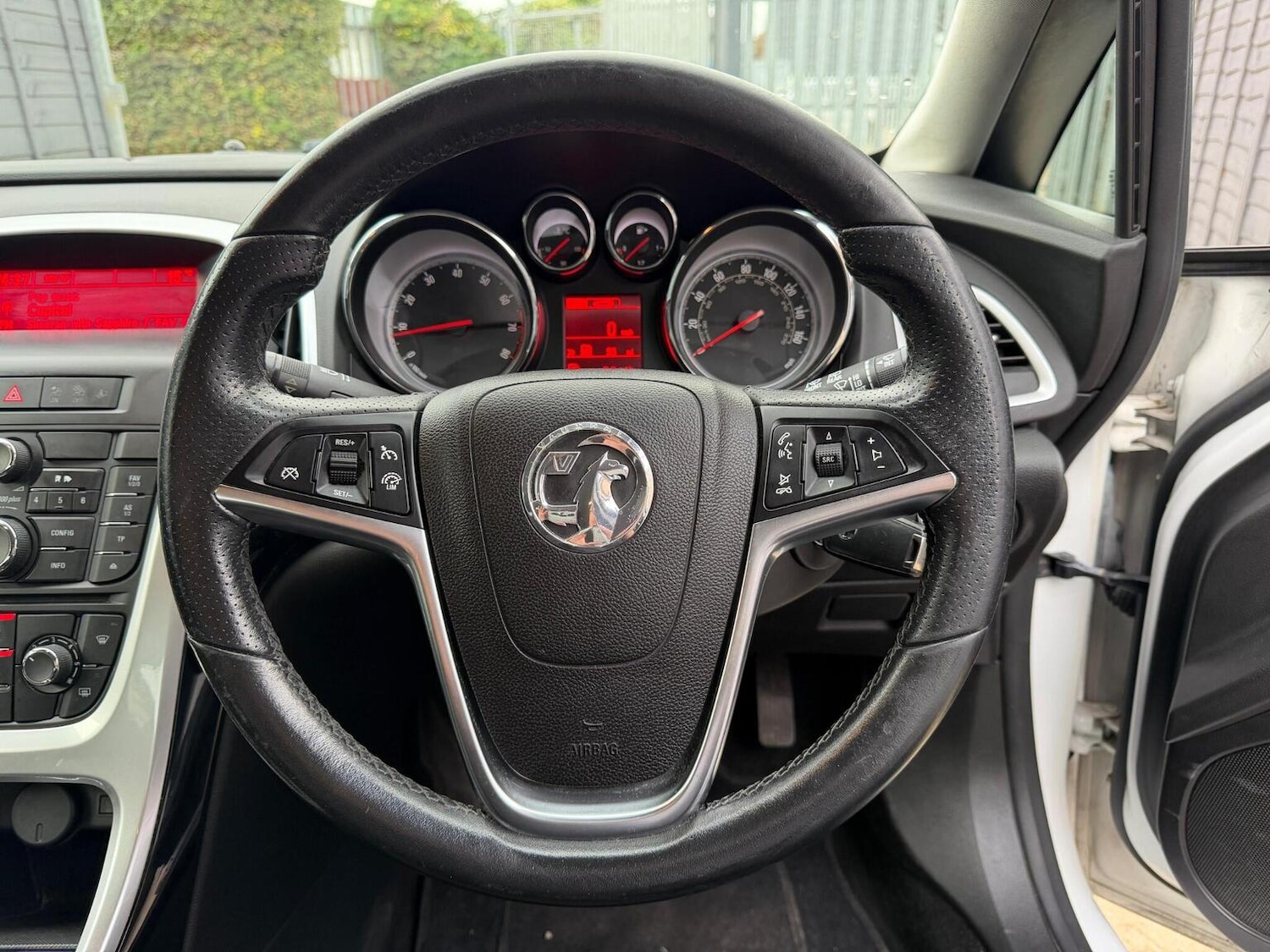 Used Vauxhall Astra 2015 for sale - 76536809: Photo 22