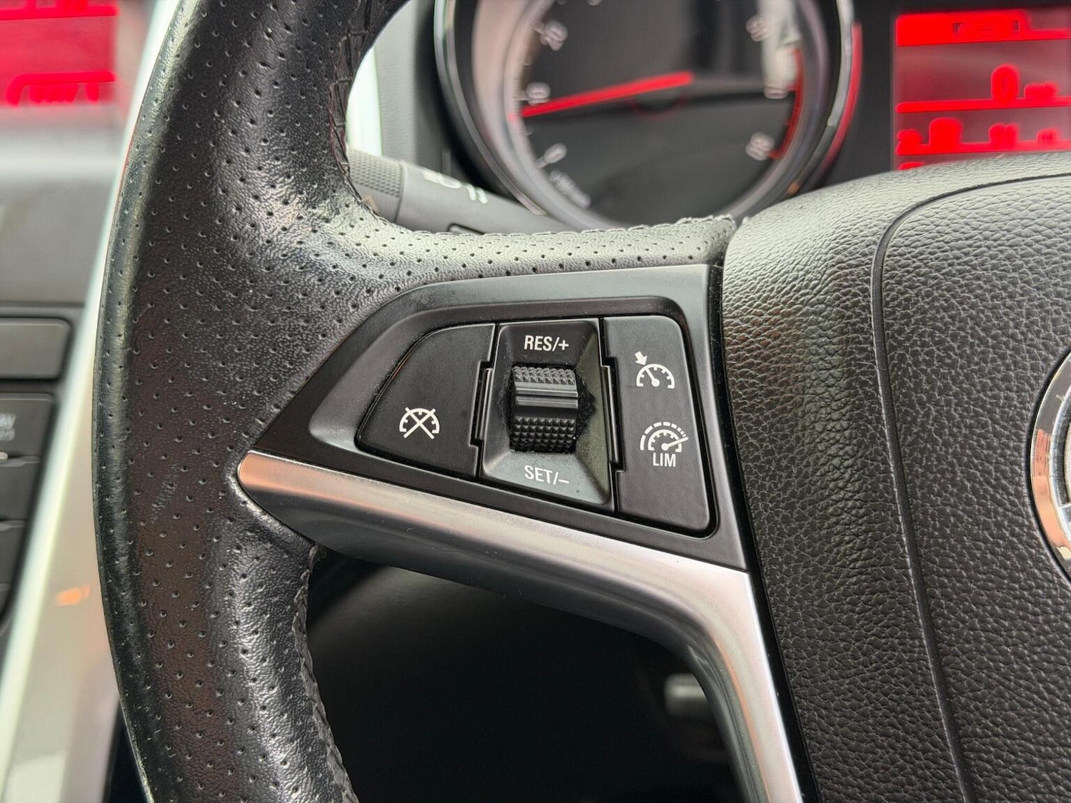 Used Vauxhall Astra 2015 for sale - 76536809: Photo 23