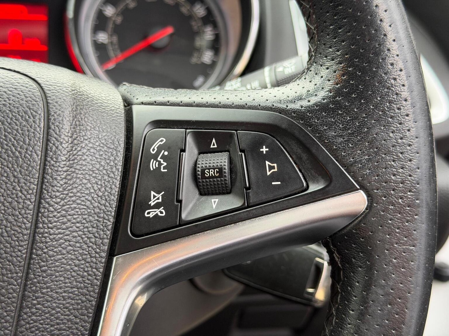 Used Vauxhall Astra 2015 for sale - 76536809: Photo 24