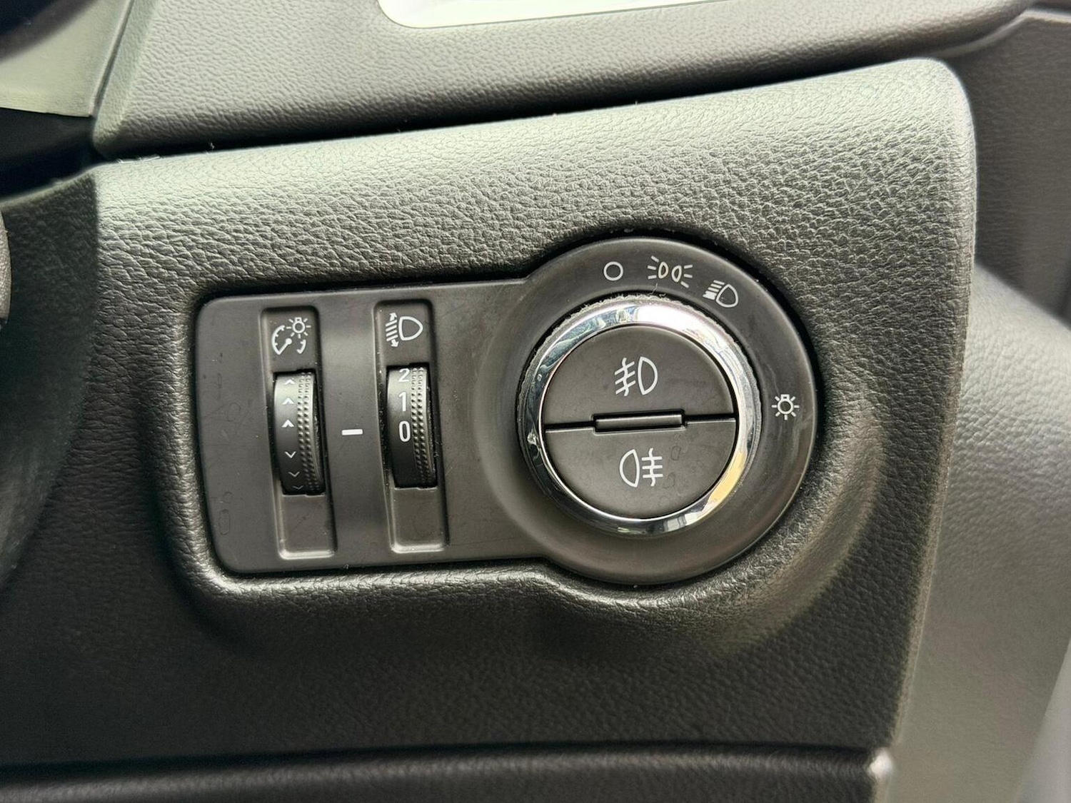 Used Vauxhall Astra 2015 for sale - 76536809: Photo 29