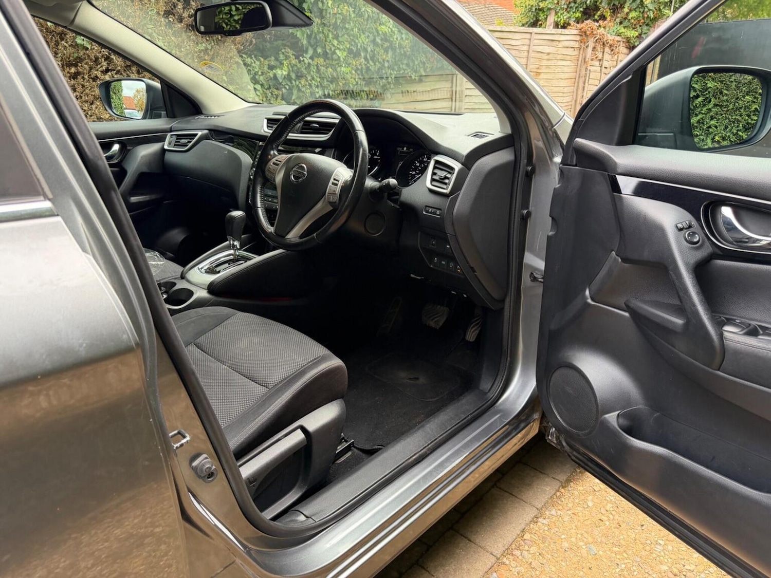 Used Nissan Qashqai 2015 for sale - 76397004: Photo 12