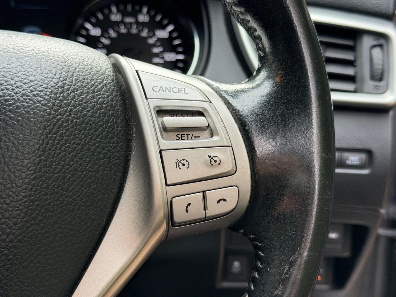 Used Nissan Qashqai 2015 for sale - 76397004: Photo 16