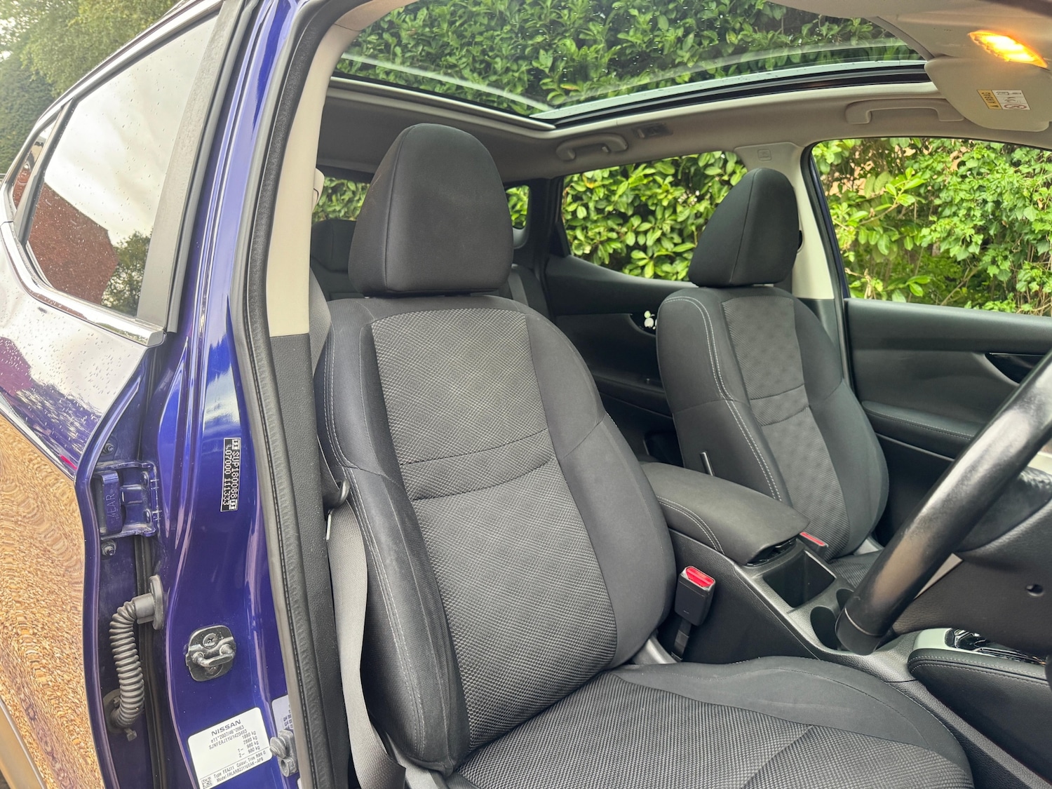 Used Nissan Qashqai 2015 for sale - 77836798: Photo 15