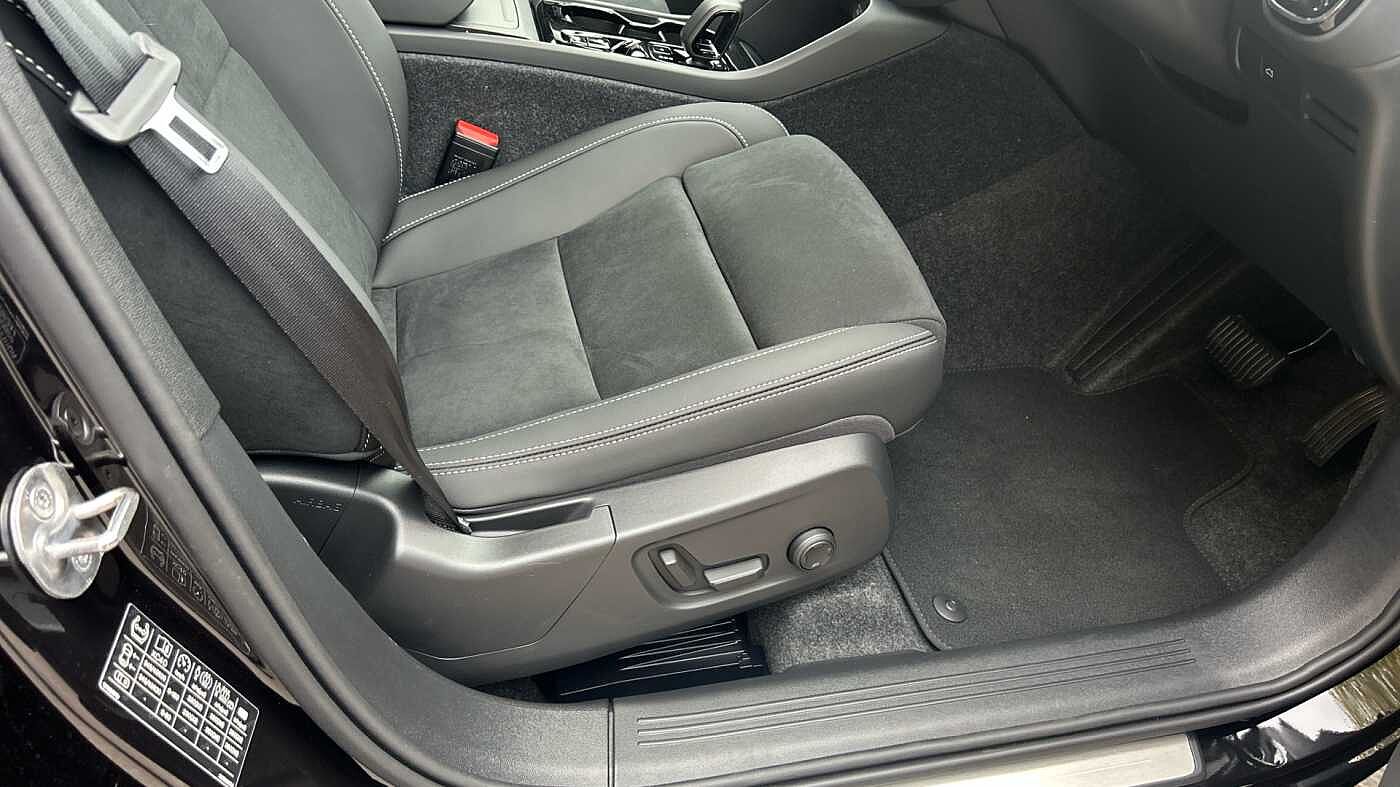 Used Volvo XC40 2025 for sale - 78036088: Photo 32