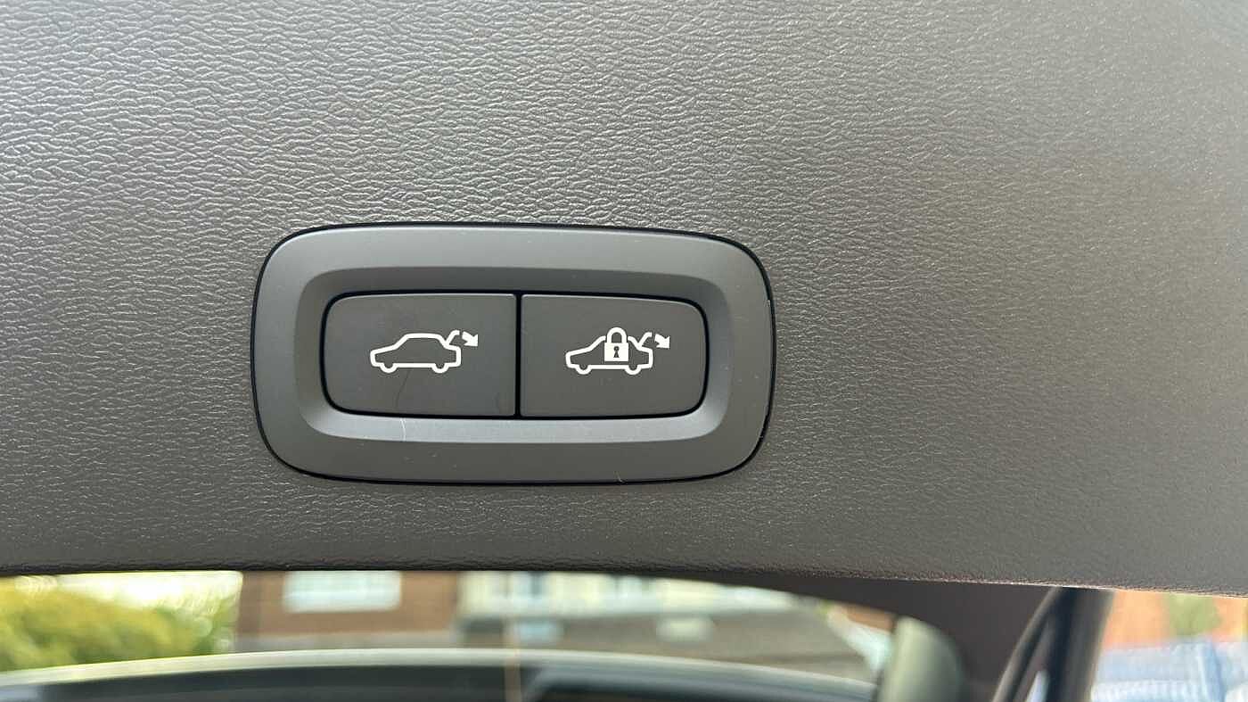 Used Volvo XC40 2025 for sale - 78036088: Photo 37