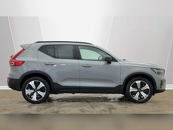 Used Volvo XC40 2023 for sale - 78270192: Photo
