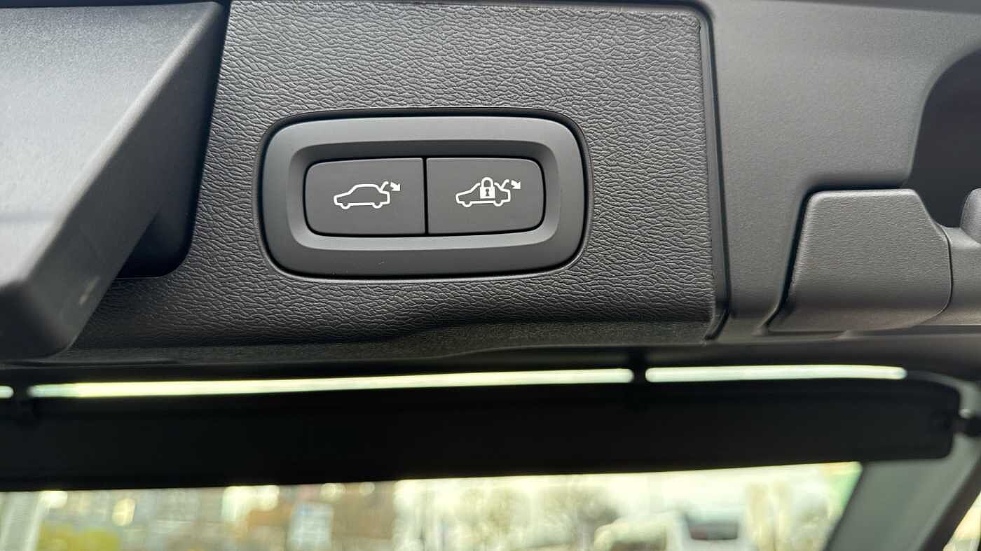 Used Volvo XC60 2025 for sale - 78036052: Photo 30