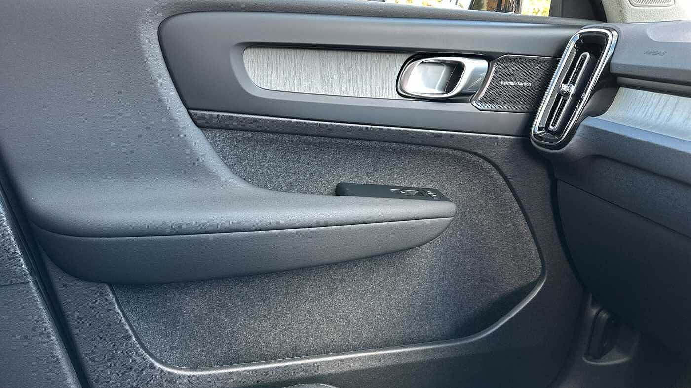 Used Volvo XC40 2025 for sale - 78036046: Photo 30