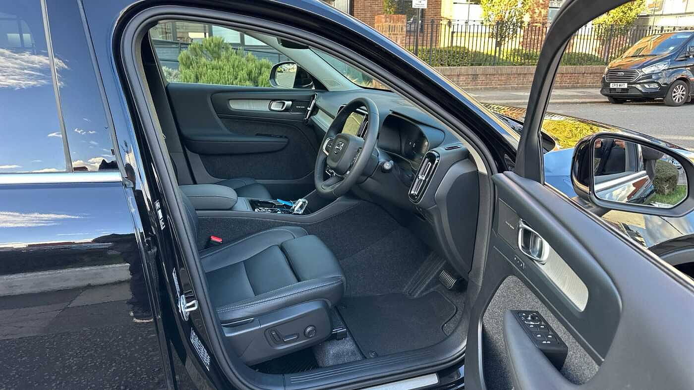 Used Volvo XC40 2025 for sale - 78036046: Photo 5