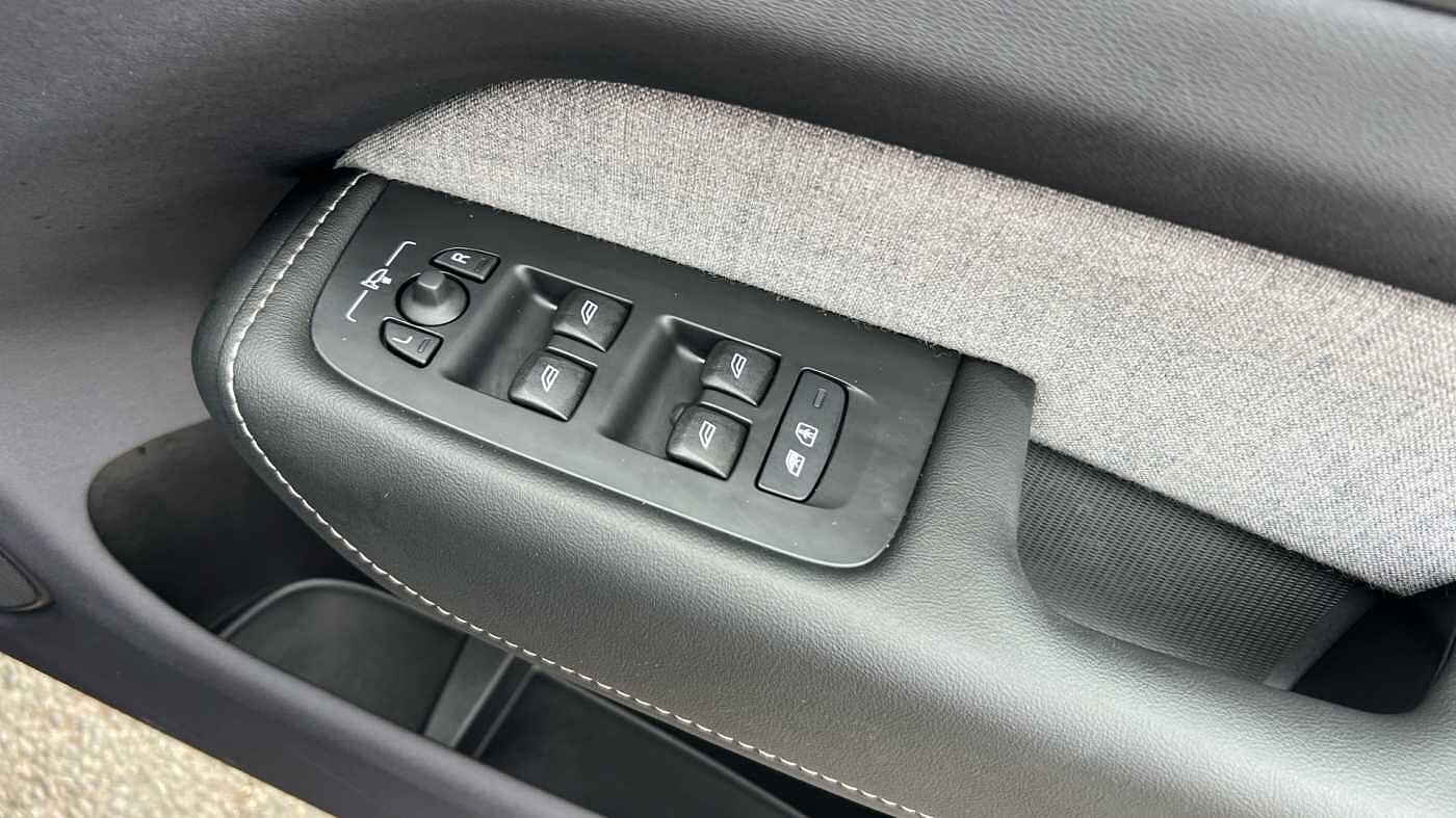 Used Volvo XC60 2023 for sale - 78199001: Photo 25