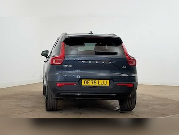 Used Volvo XC40 2025 for sale - 79526529: Photo