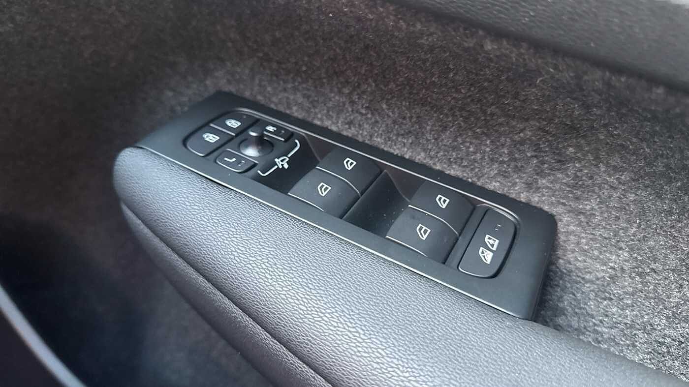 Used Volvo XC40 2025 for sale - 78036094: Photo 21