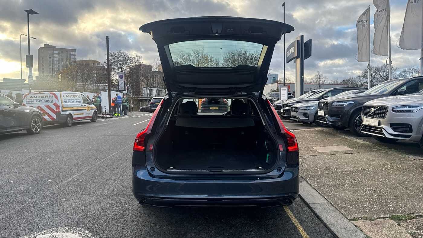 Used Volvo V90 2025 for sale - 78036069: Photo 15